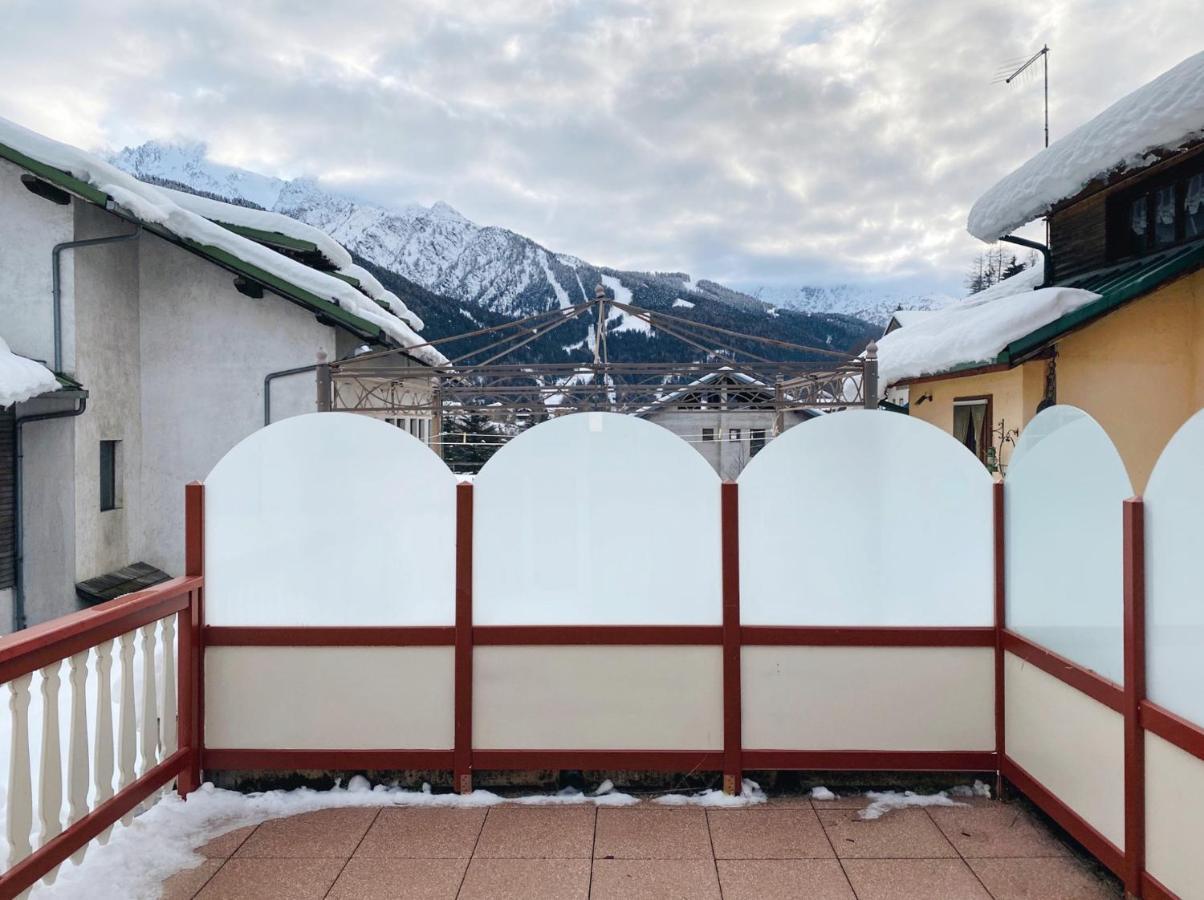 Home Giulia Ponte Di Legno Eksteriør billede